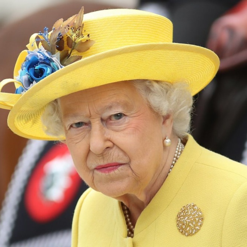 إعلان جديد عن وظيفة طاهي في القصر الملكي يكشف طعام الملكة المفضل