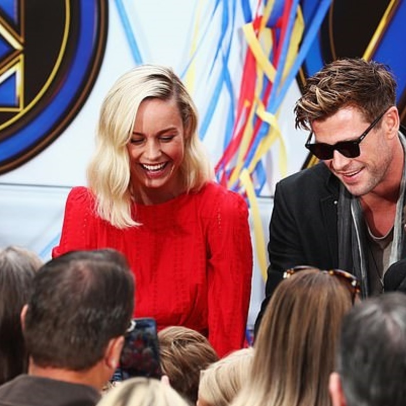 بري لارسون وكريس هيمسوورث