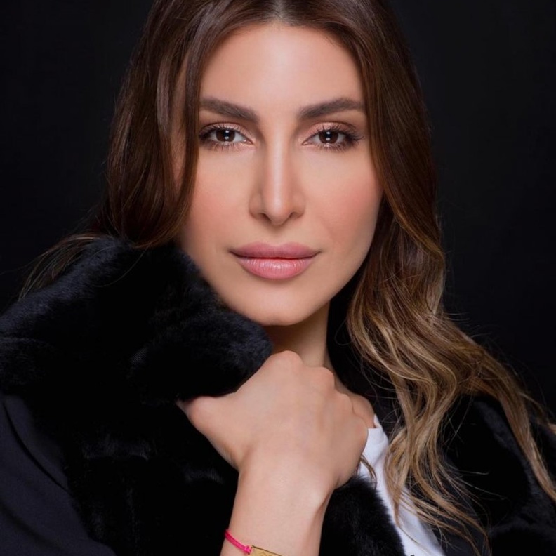 طرق وضع مكياج عيون ربيعي للمناسبات على طريقة مايا دياب