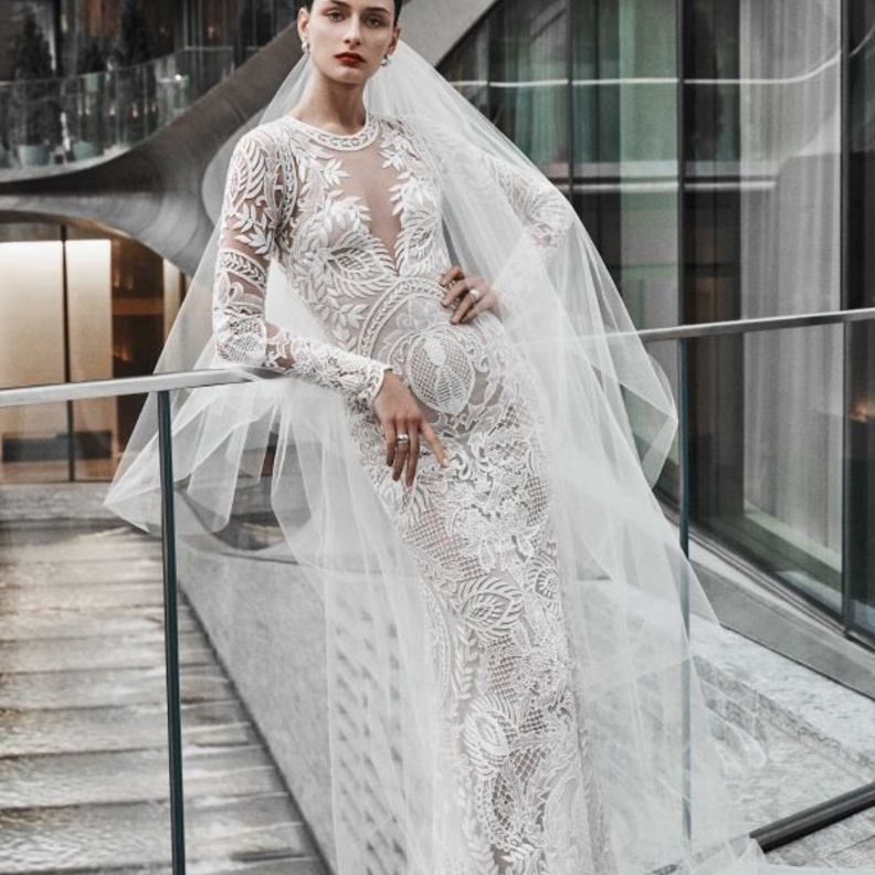 اجمل طرحات العروس الطويلة من مجموعة Marchesa