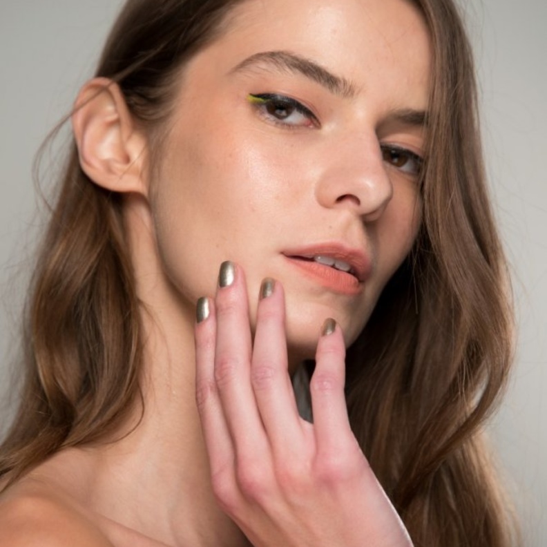 احدث الوان مناكير للعروس مع الرسمات موضة ربيع 2019