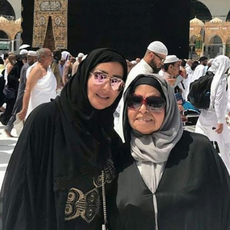 سمية الخشاب ووالدتها 