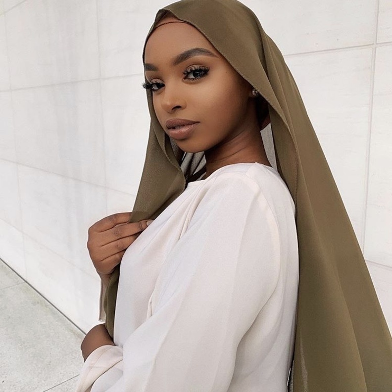  ألوان ترابية غنية ودافئة