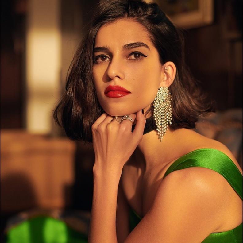 أظهري جمالك الخاص بأسلوب وجوه