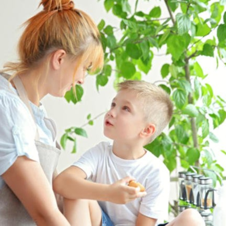 ما هي طرق التعامل مع الطفل الكاذب وكيفية عقابه؟ 