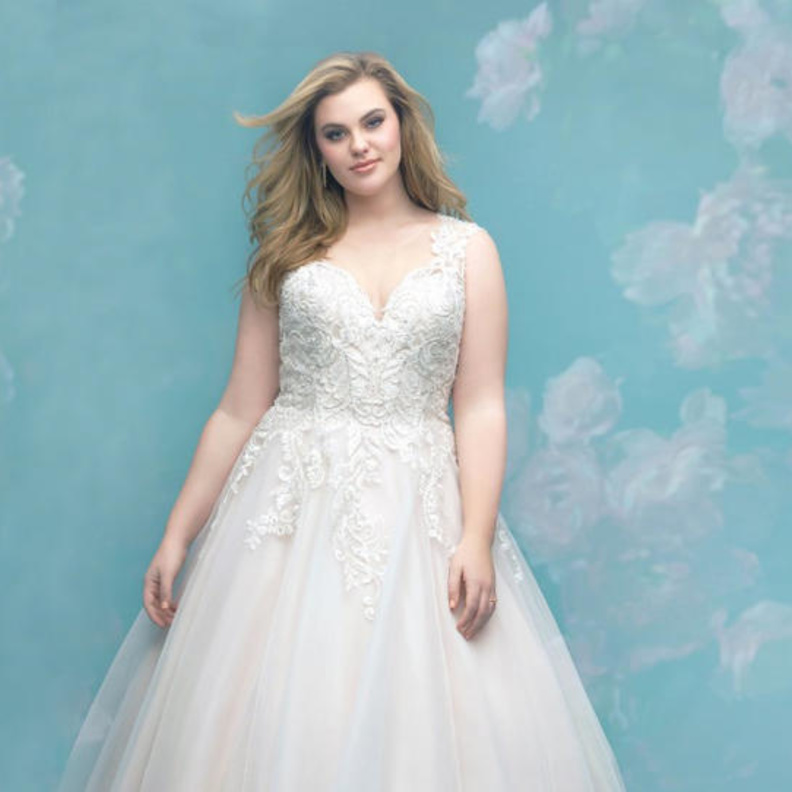  فساتين زفاف تناسب العروس السمينة