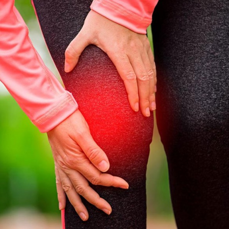 الألم المبرح أبرز أعراض إصابات الركبة