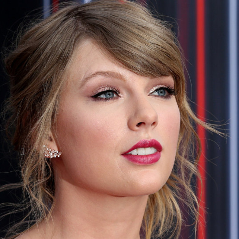 تايلور سويفت 