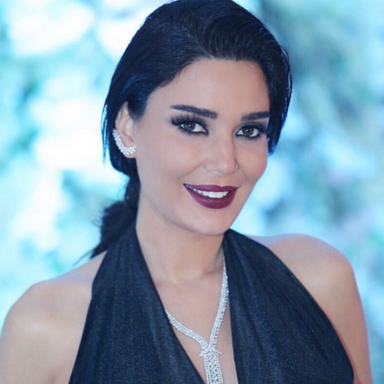 تسريحات شعر كلاسيكية بأسلوب سيرين