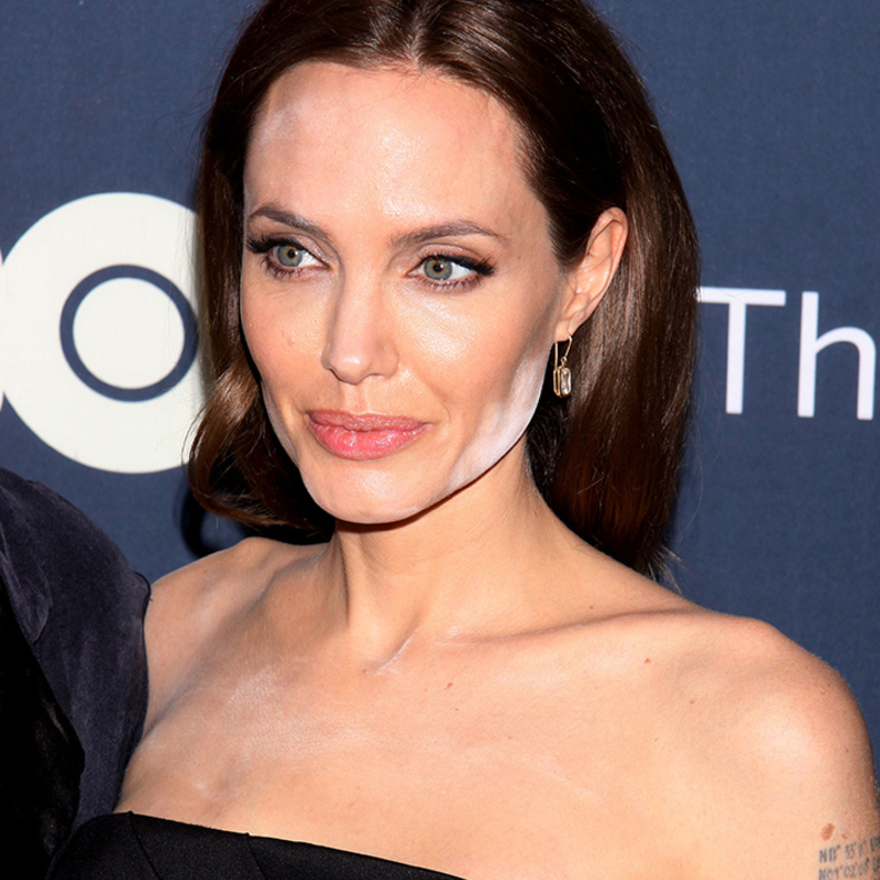  اتبعي الخطوات هذه لمكياج مثالي