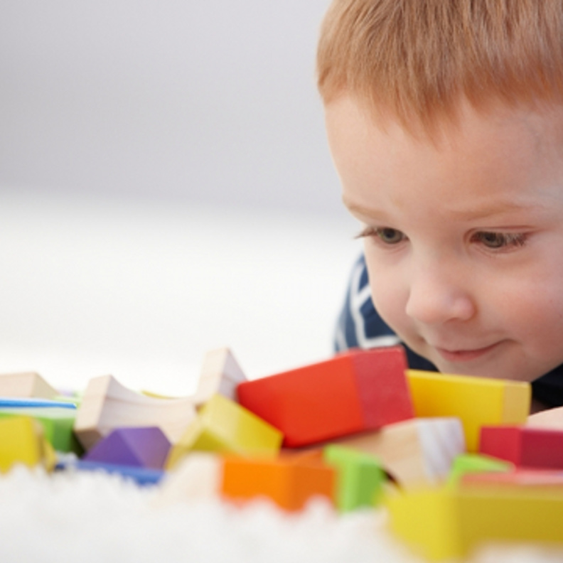 أهم أعراض مرض التوحد عند الاطفال