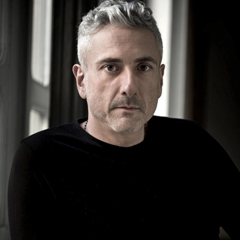 المصمم العالمي Antonio Grimaldi يطلق مجموعة خاصة من القفطانات لموسم رمضان 2019