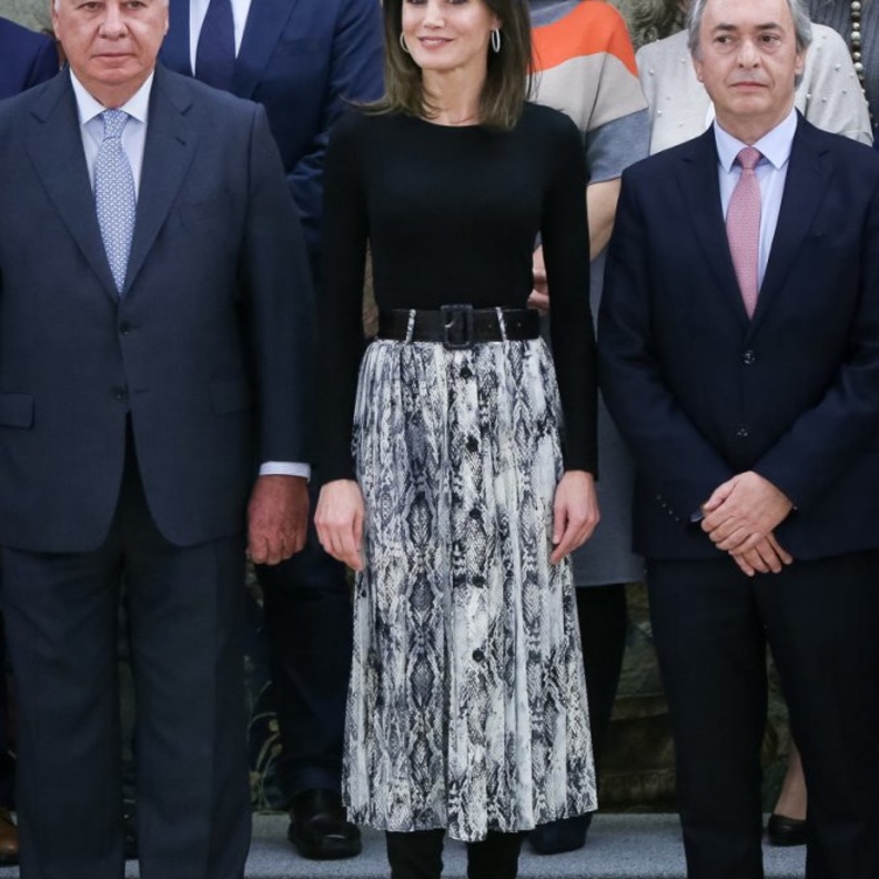 تنانير طويلة محتشمة لرمضان 2019 استوحيها من ليتيزيا ملكة اسبانيا