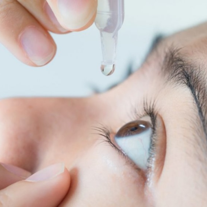 قطرات العيون المضادة للالتهاب تعالج الرمد الربيعي