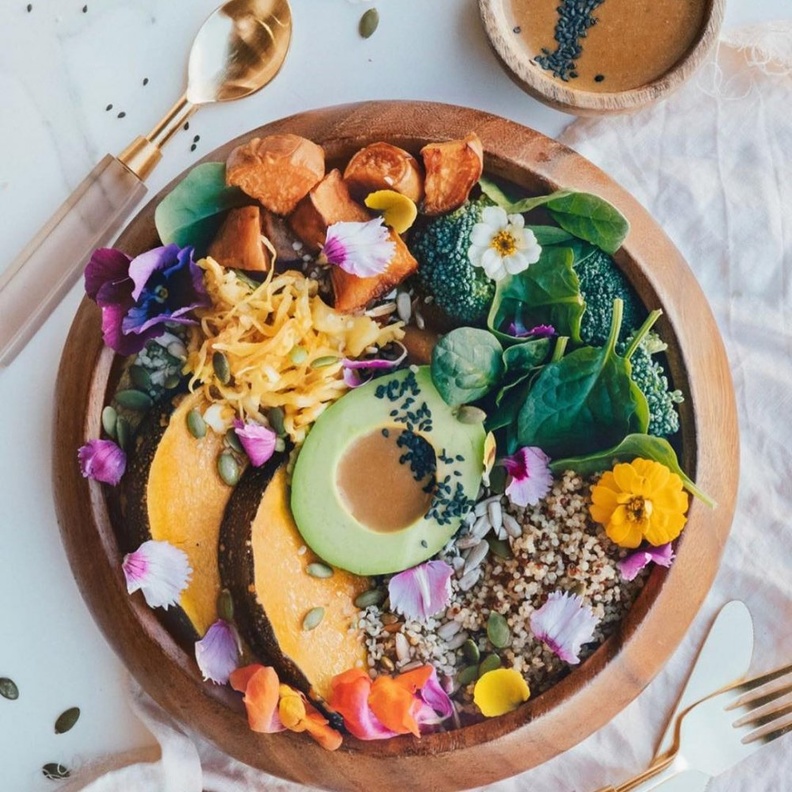 يميل مولود الحمل إلى الوجبات السريعة