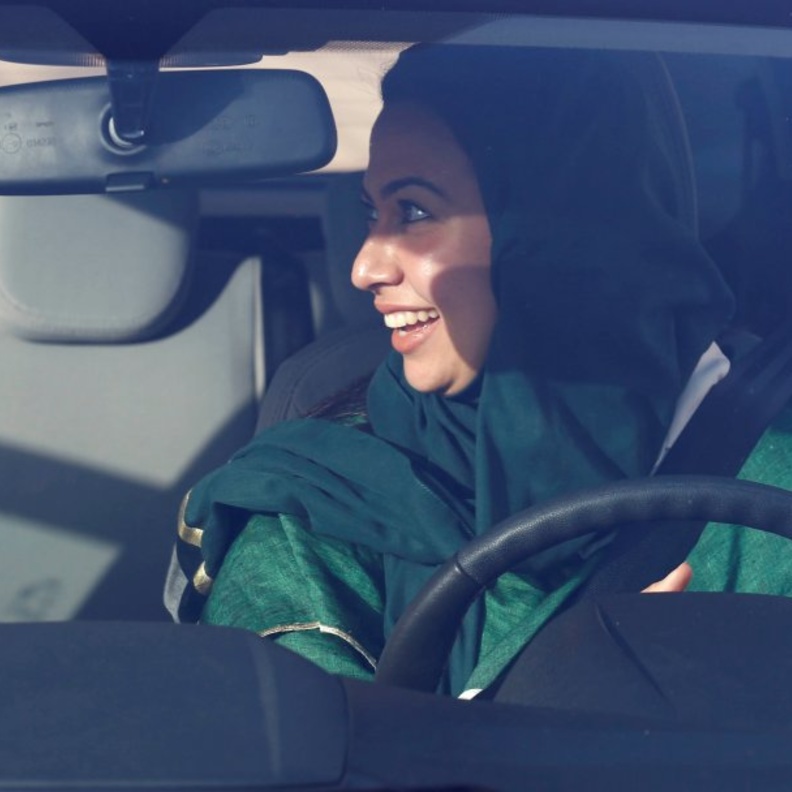 التدريب شرط لاستخراج رخصة قيادة للمرأة