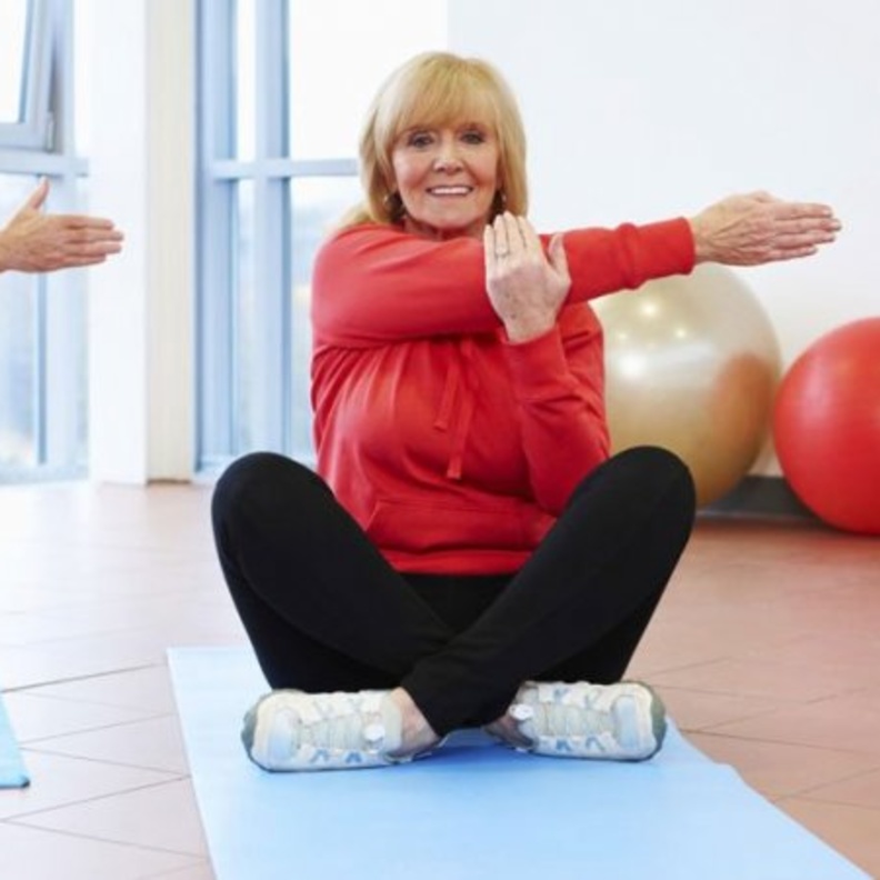 اليوغا تقي كبار السن من مرض باركنسون