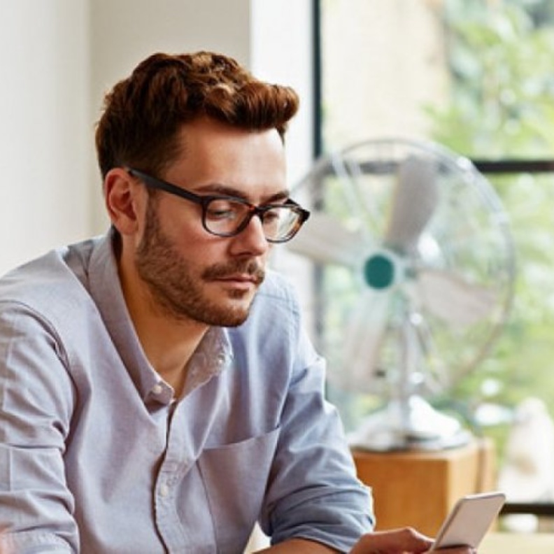 تقلّب مزاجه المفاجئ يزعج المحيطين به فلا يعرفون كيف يجب التعامل معه