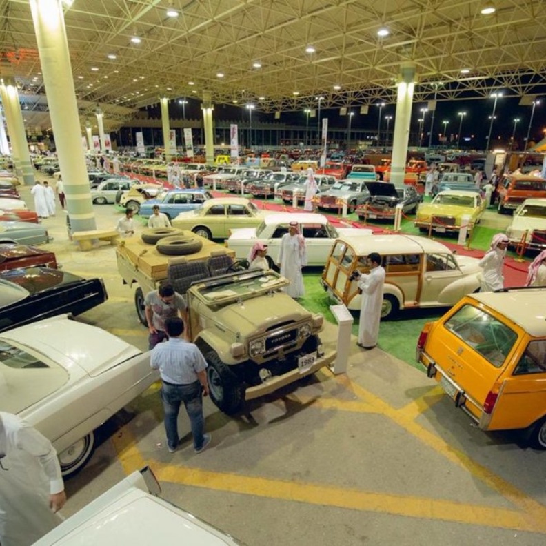 انطلاق مهرجان السيارات التراثية والكلاسيكية