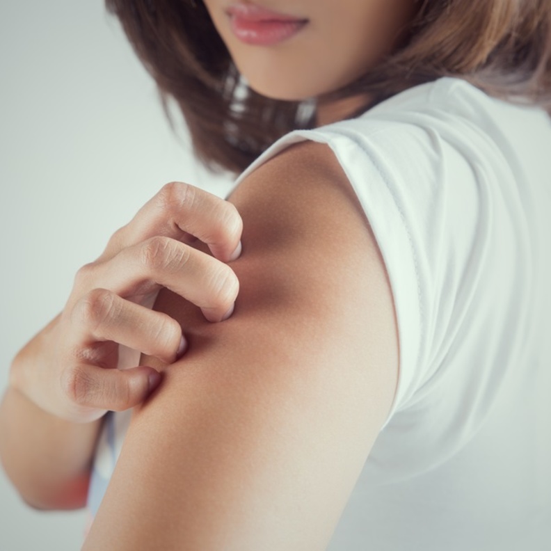 اعراض نقص فيتامين د على الجلد