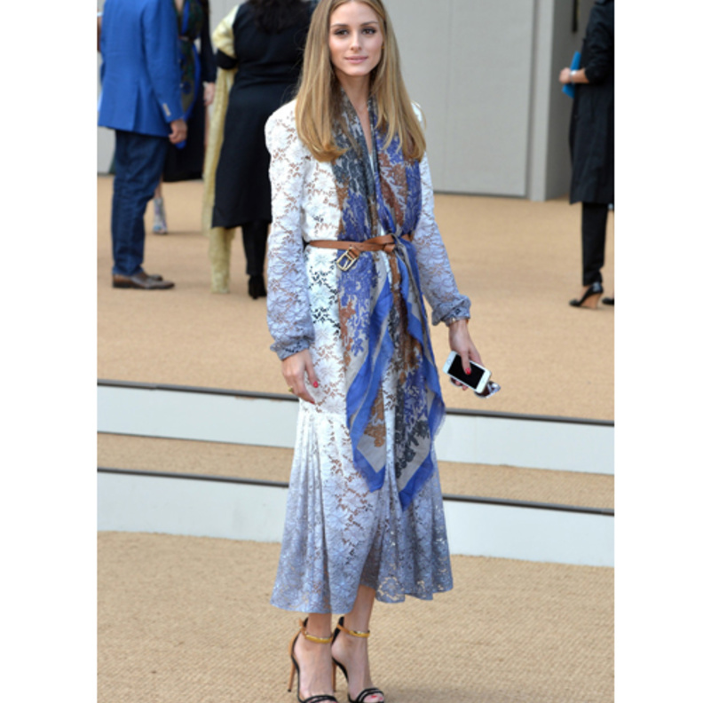 سكارف فورمال من Alexander McQueen 