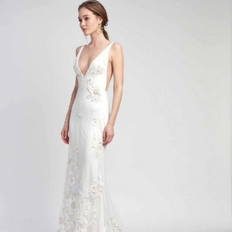 فستان من تصميم alexandra grecco 