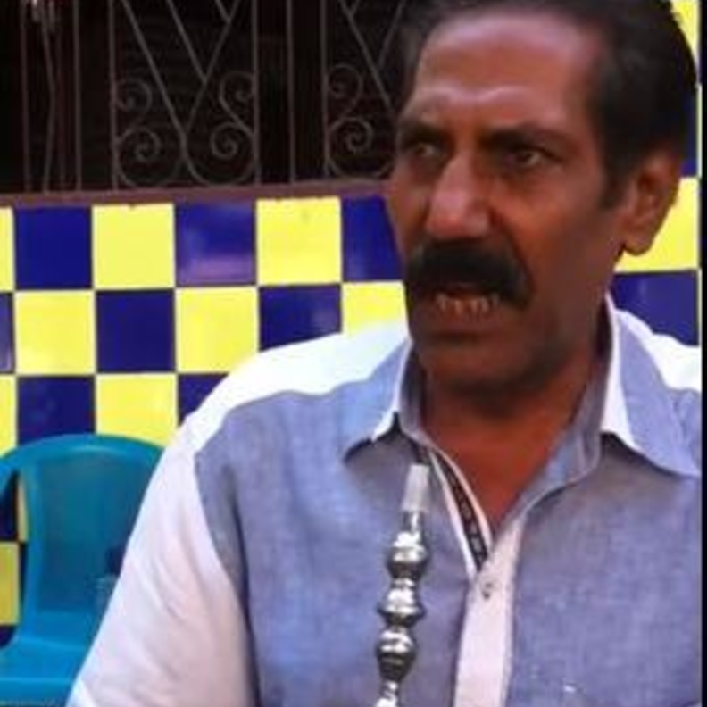 الفنان  المصري محمد أبو الوفا يرقد في المستشفى