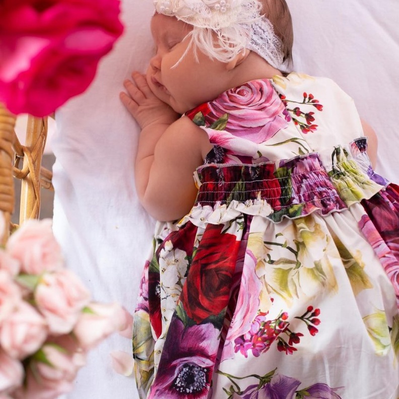 جيسيكا سمبسون تظهر وجه طفلتها برايدي لأول مرة عبر صفحتها على انستقرام