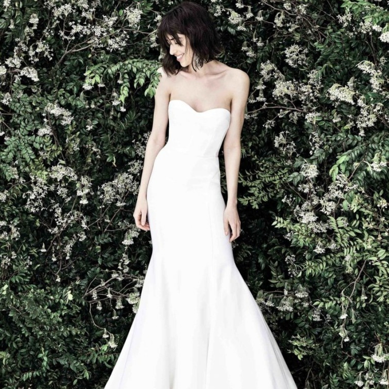  جمبسوت carolina herrera