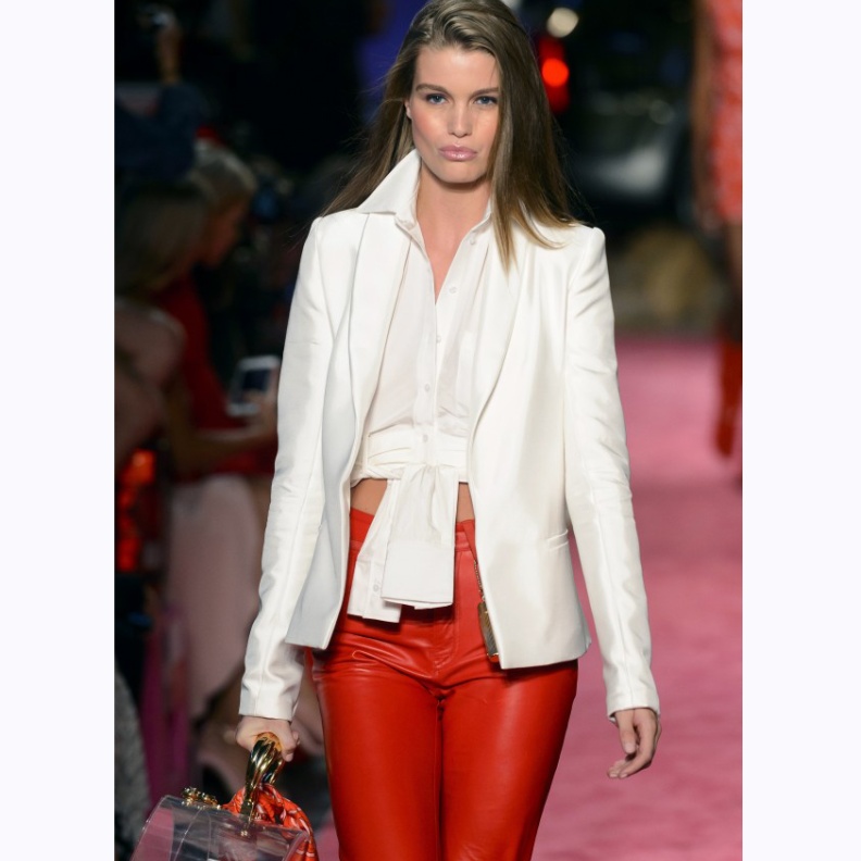 قميص بأكمام واسعة من Genny