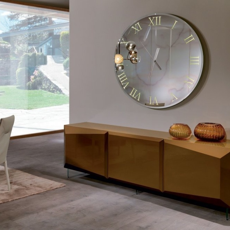 فنّ تزيين الجدران البيضاء من دون طليها