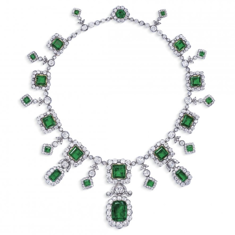 تاج نادر من الزبرجد والألماس من فابرجيه، 1904