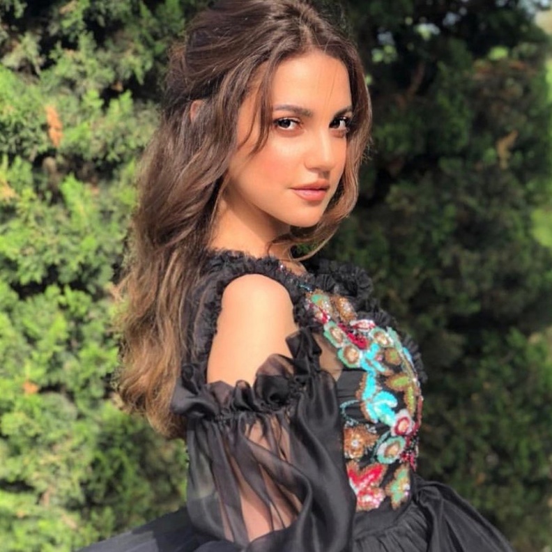 صور تسريحات شعر جذابة مستوحاه من درة زروق