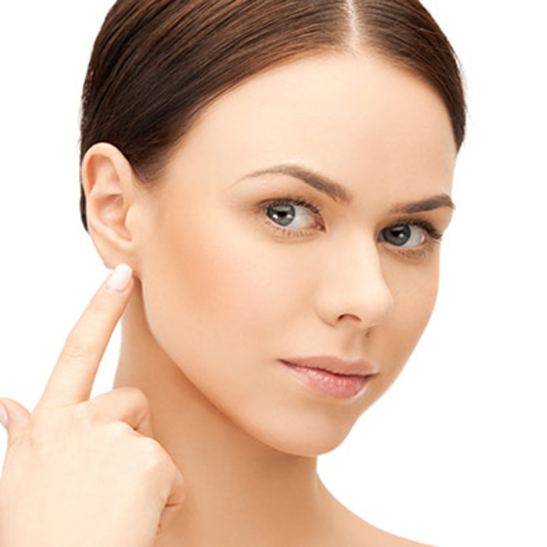 إذا كانت أذنيك بارزة أو لديك أي تشوه خلقي فعملية تجميل الأذن قد تكون خياراً لك