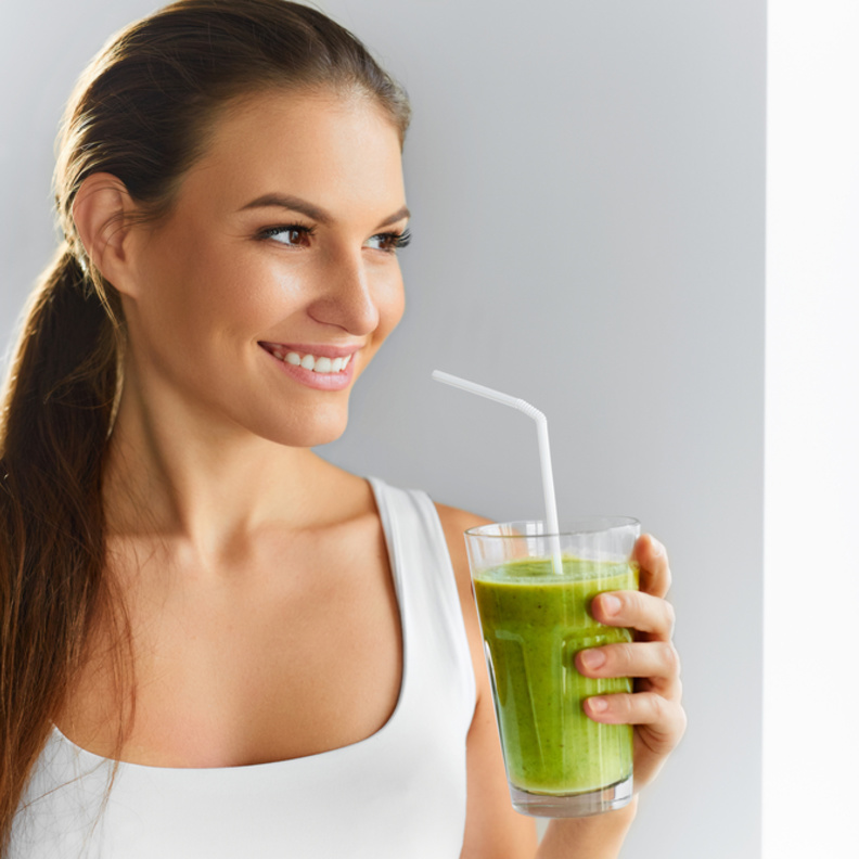 العصائر الطبيعية تمنحك بشرة نضرة ومتألقة