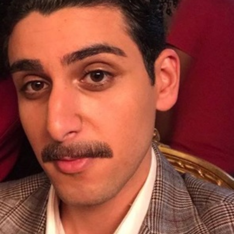 الفنان تيام قمر