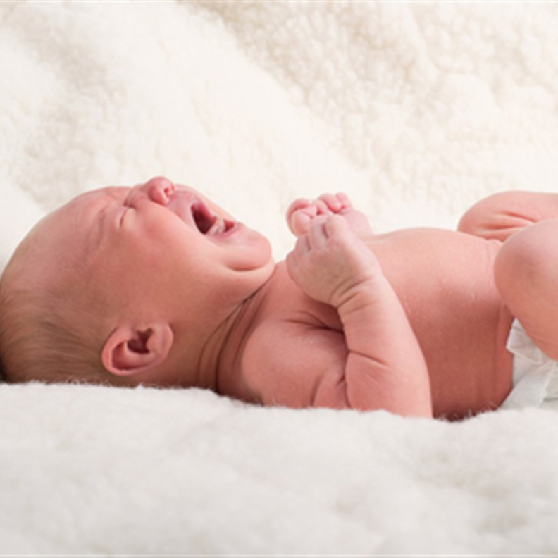 اسباب الفتق السري عند الرضع