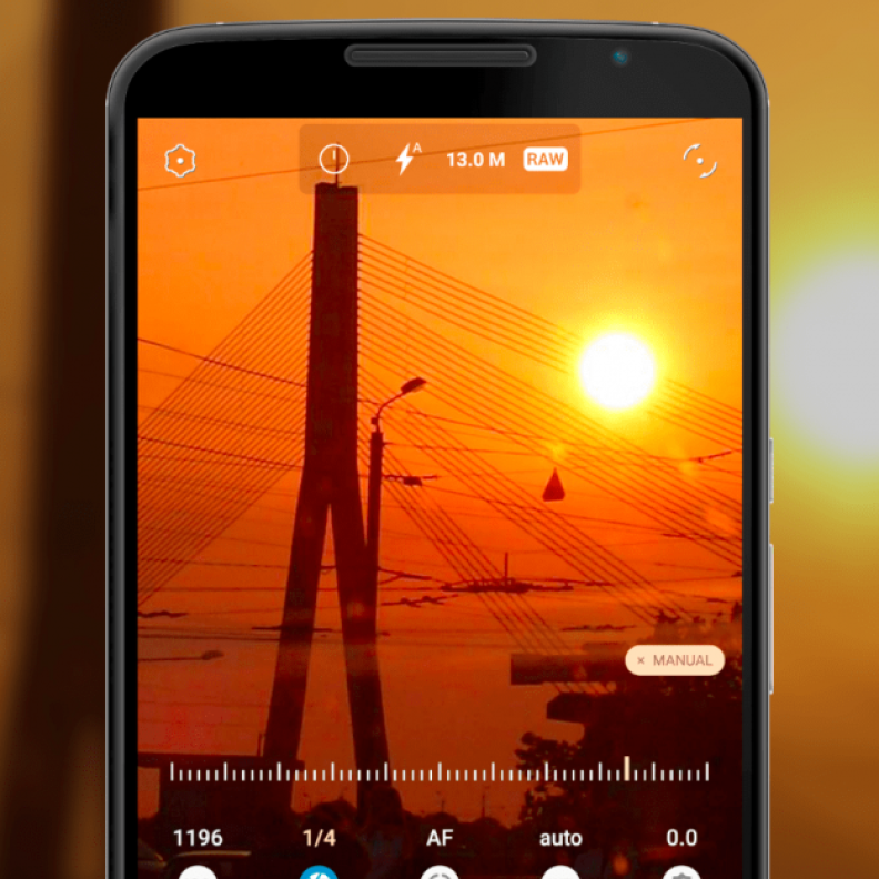 التطبيق يضم مجموعة كبيرة من التأثيرات الاحترافية