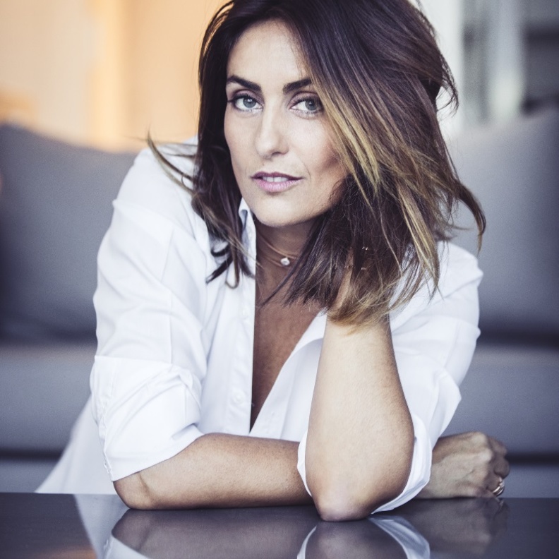 من مجوهرات الدار الفاخرة 