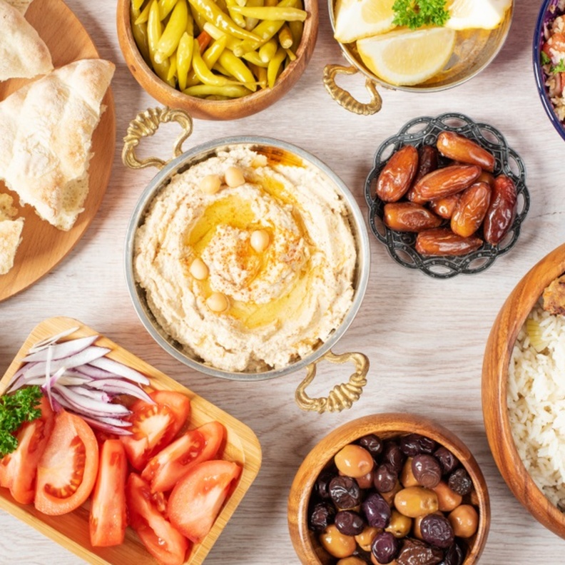 كيفية تناول الطعام الصحي خلال شهر رمضان