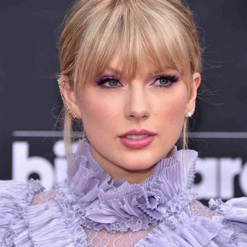 إطلالة بريانكا شوبرا البسيطة