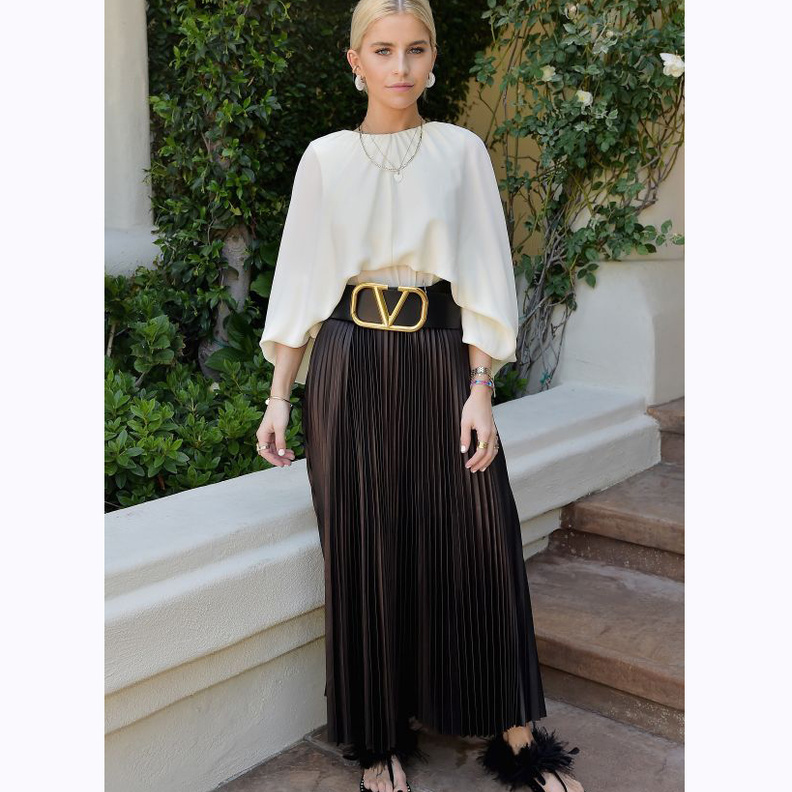  اختاري موديلات أحزمة على الخصر زيني بها البلايز الأنيقة