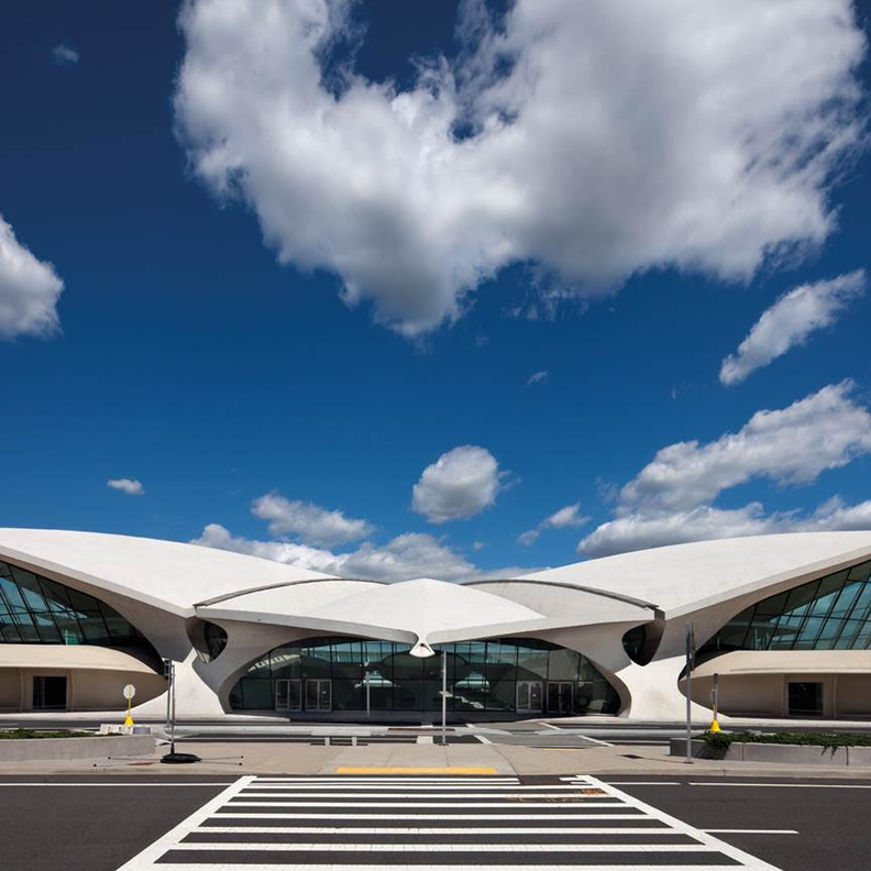 LOUIS VUITTON CRUISE 2020