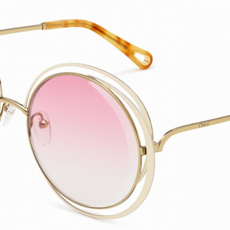 Chloé تطرح إصداراً جديداً من نظارة “Carlina” الأيقونية