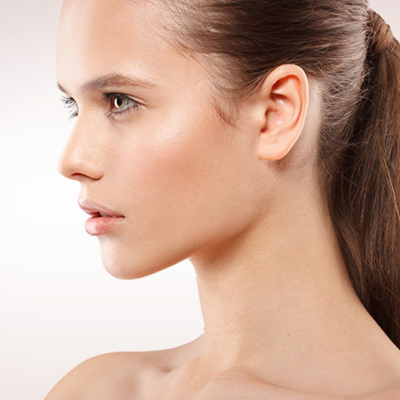 أضرار عملية شفط الدهون في الرقبة