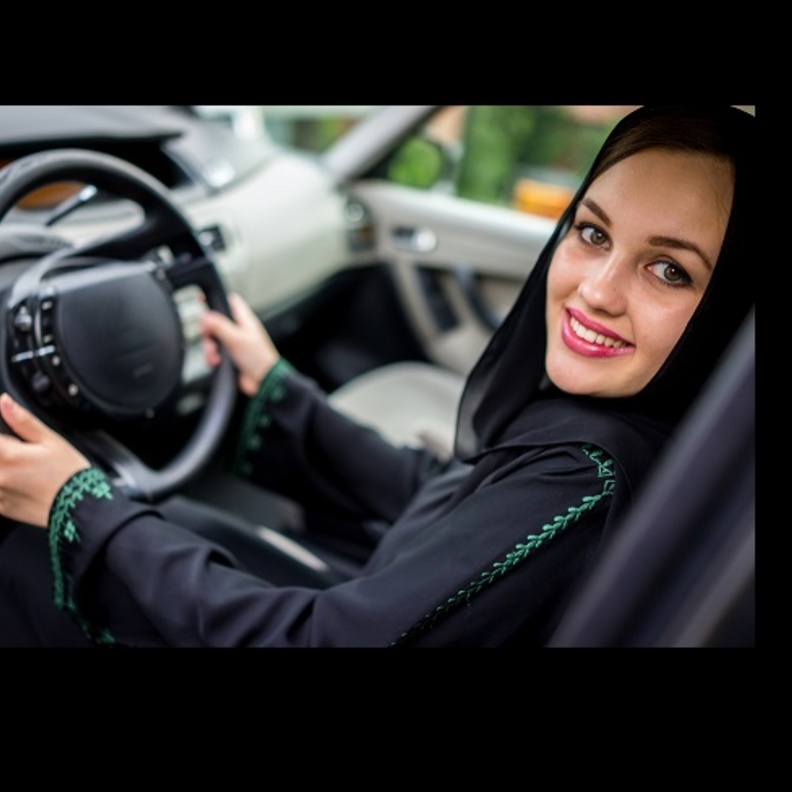 أطعمة ومشروبات على المرأة السائقة تجنبها قدر الإمكان في رمضان