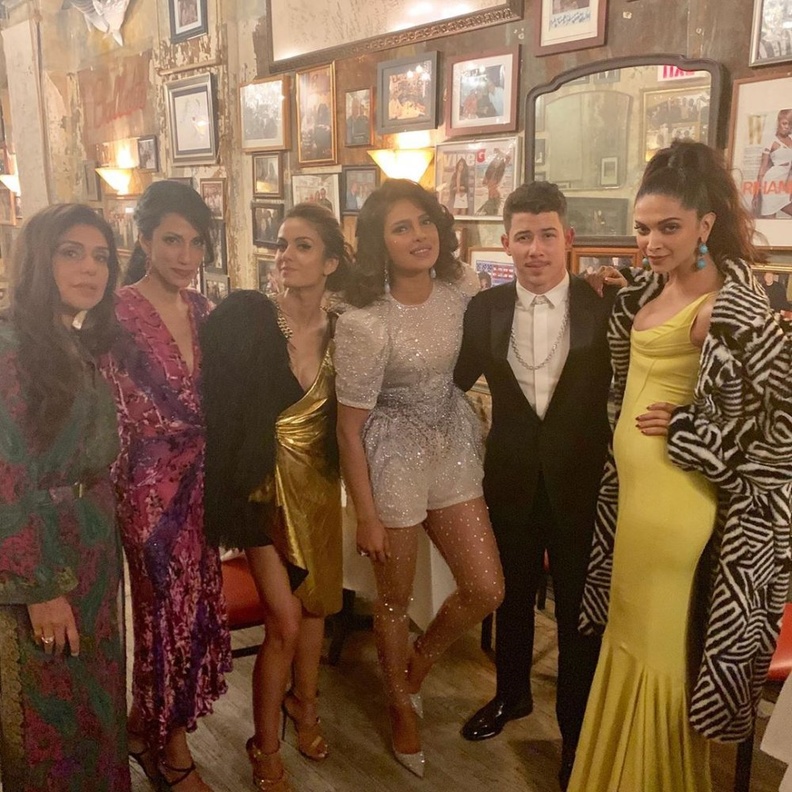 بريانكا تشوبرا Priyanka Chopra وديبيكا بادوكون Deepika Padukone في حفل Met Gala
