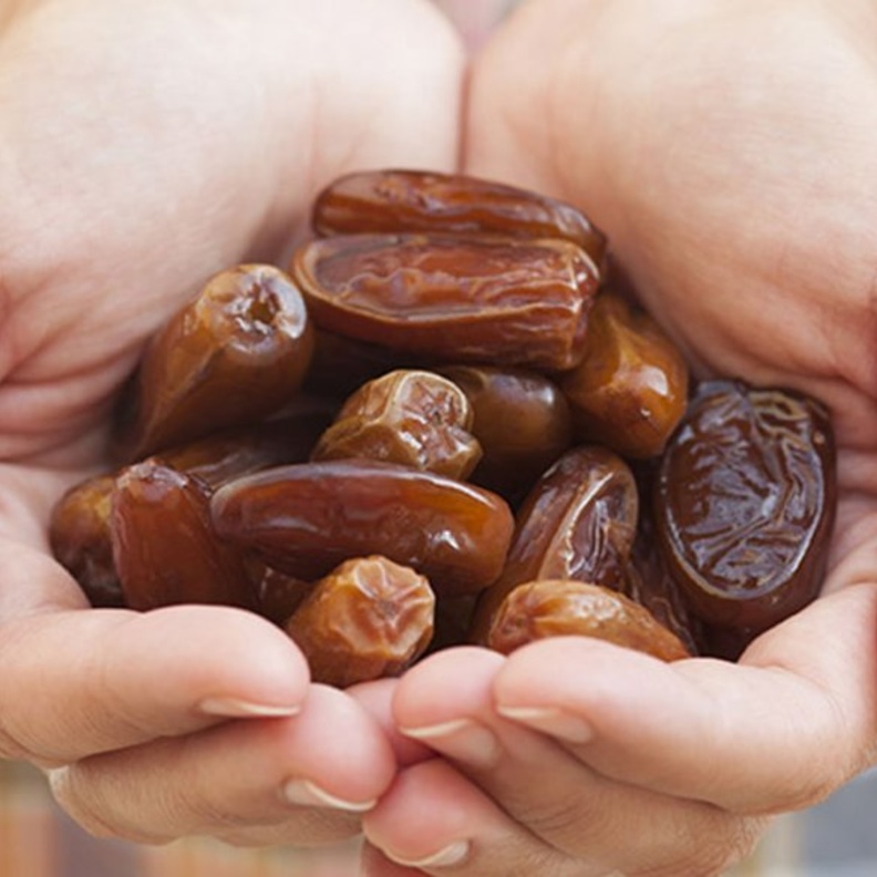 التمر السكري من أشهر أنواع التمر في السعودية
