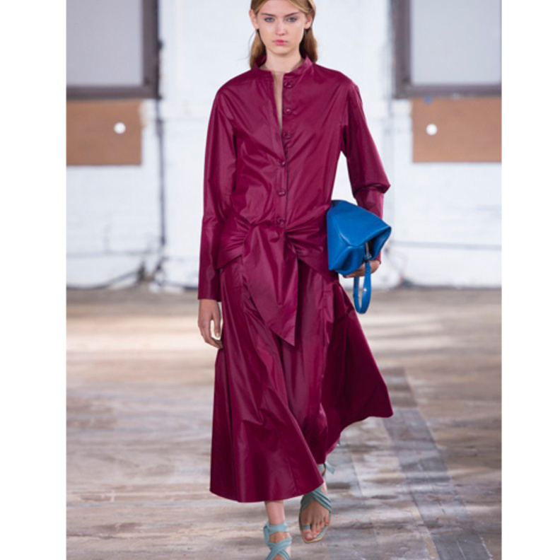 فساتين الخصر المنخفض احدث موضة في صيف 2019