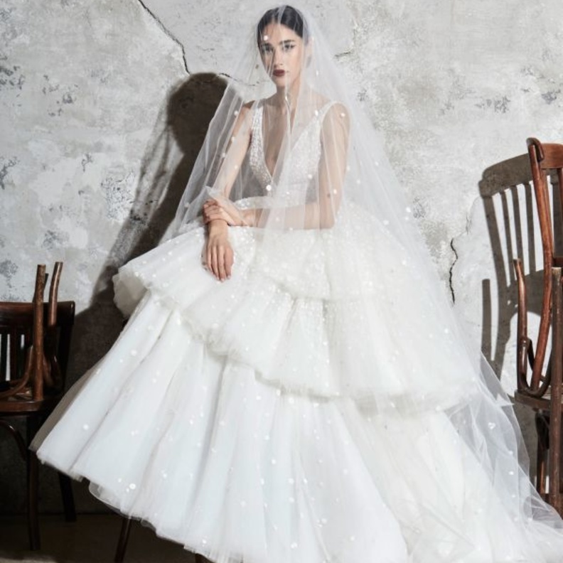 موديلات طرحة عروس طويلة 2020 من مجموعة Tadashi Shoji